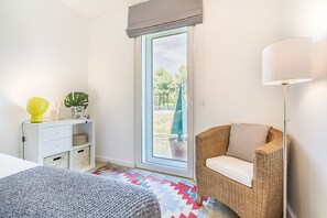 2 chambres, fer et planche à repasser, lits bébé (en supplément)