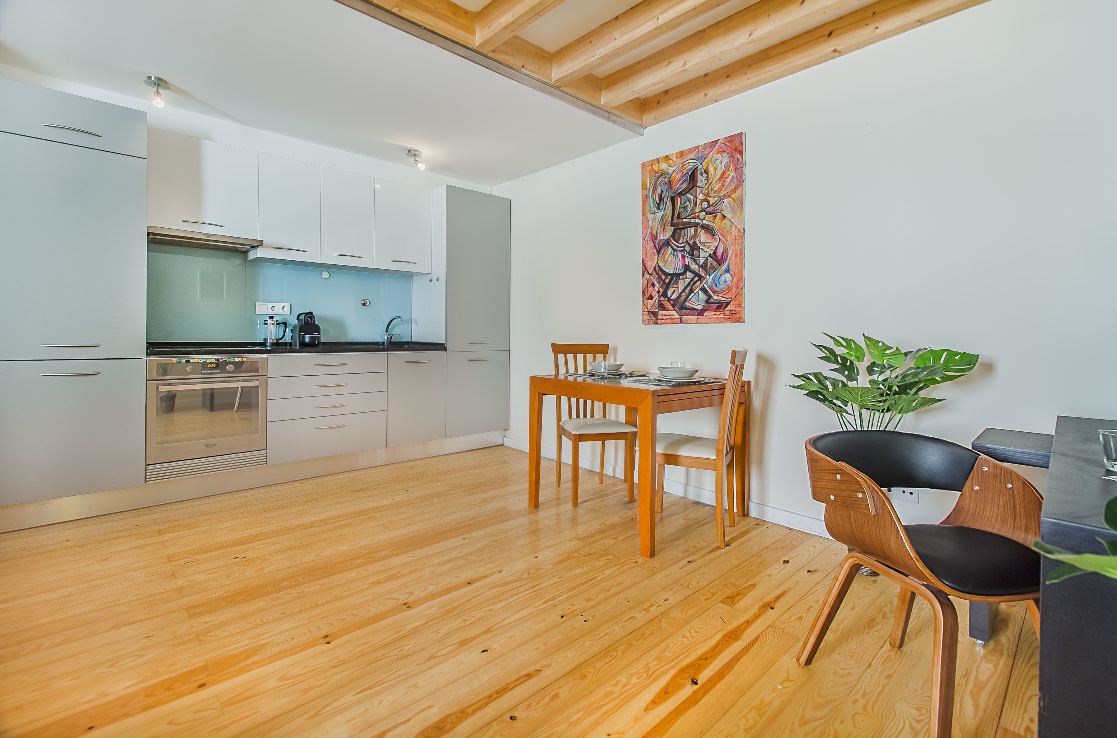 Apartment, 1 Bedroom | Private kitchen | Coffee/tea maker, full-sized fridge, oven, stovetop