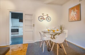 Departamento, 2 habitaciones | Área de sala de estar