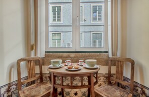 Departamento, 1 habitación | Área de sala de estar | Televisión de pantalla plana 