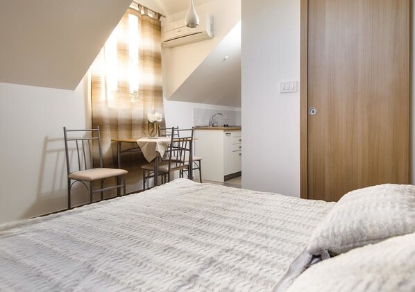 Studio Confort (3) | Wi-Fi gratuit, draps fournis