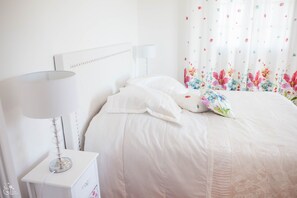 7 Schlafzimmer, Bügeleisen/Bügelbrett, Reisekinderbett, kostenloses WLAN