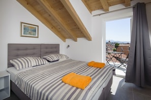 Apartment (View)