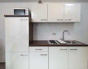 Apartment, Ground Floor | Private kitchen