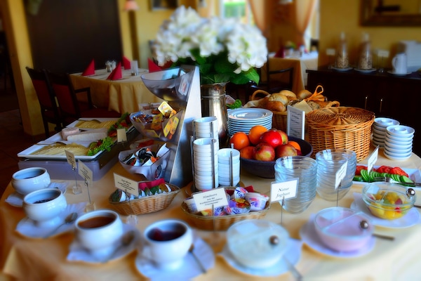 Free daily self-service breakfast