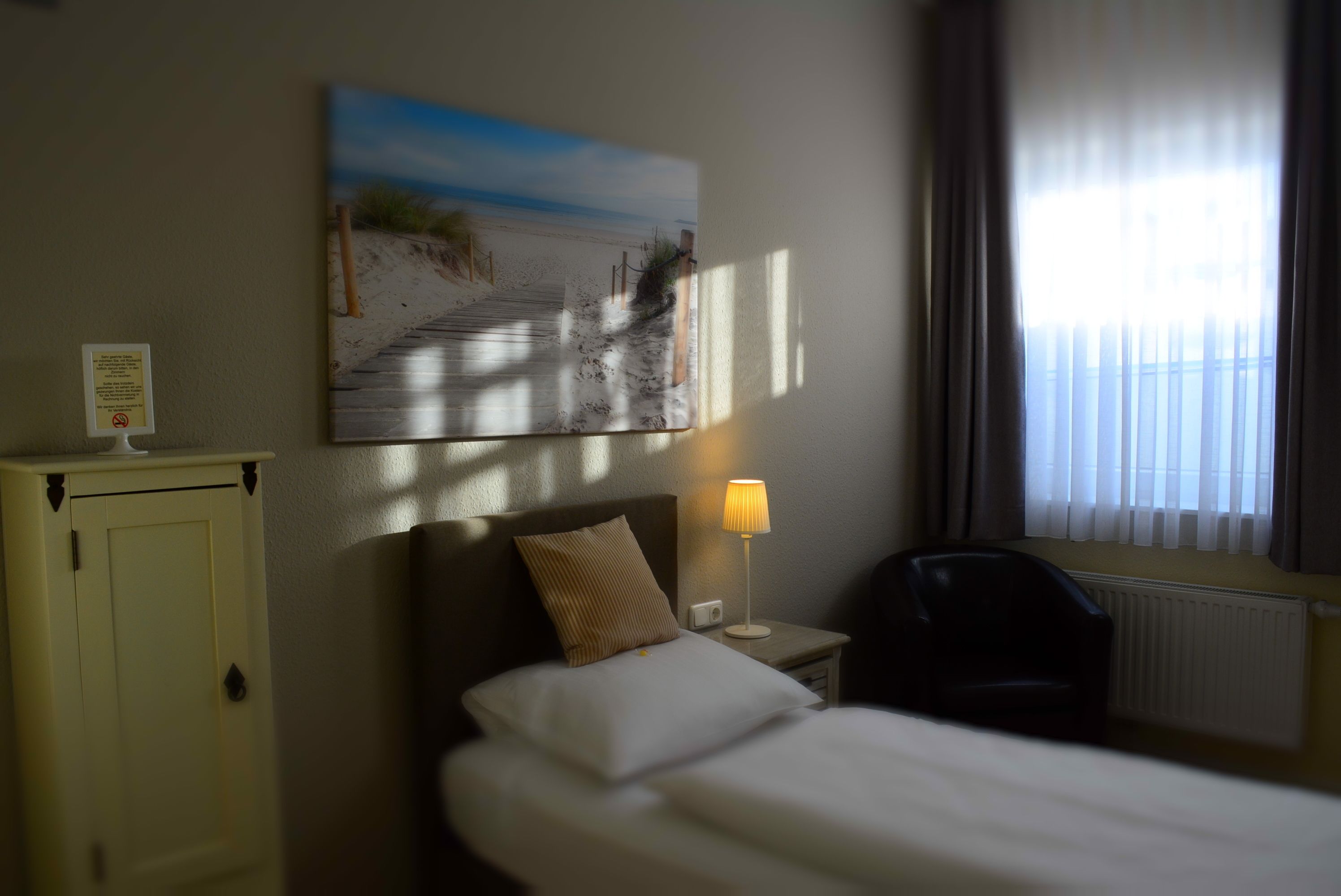 economy single room | hypo-allergenic bedding, desk, rollaway beds, free wifi