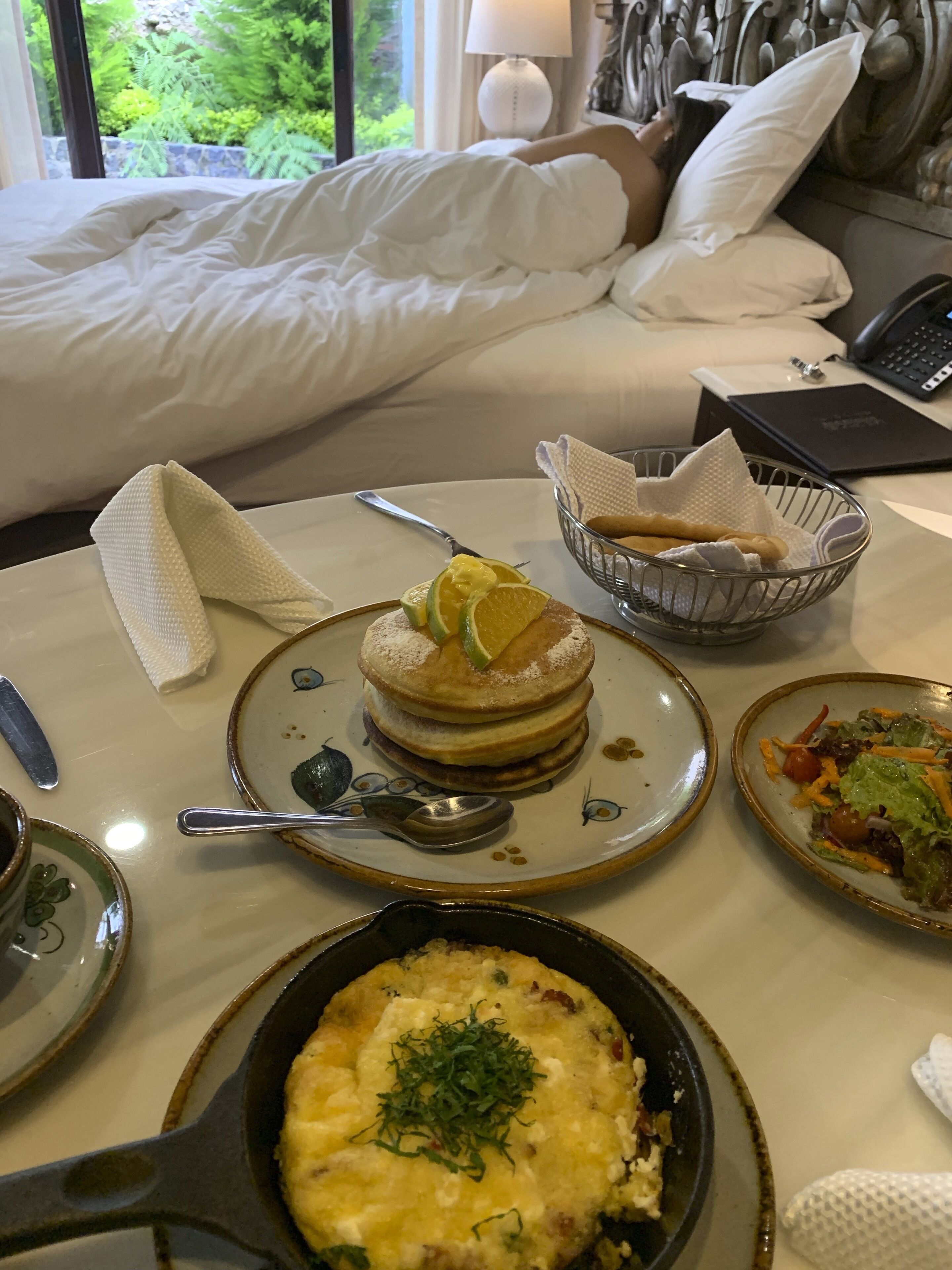 free daily cooked-to-order breakfast