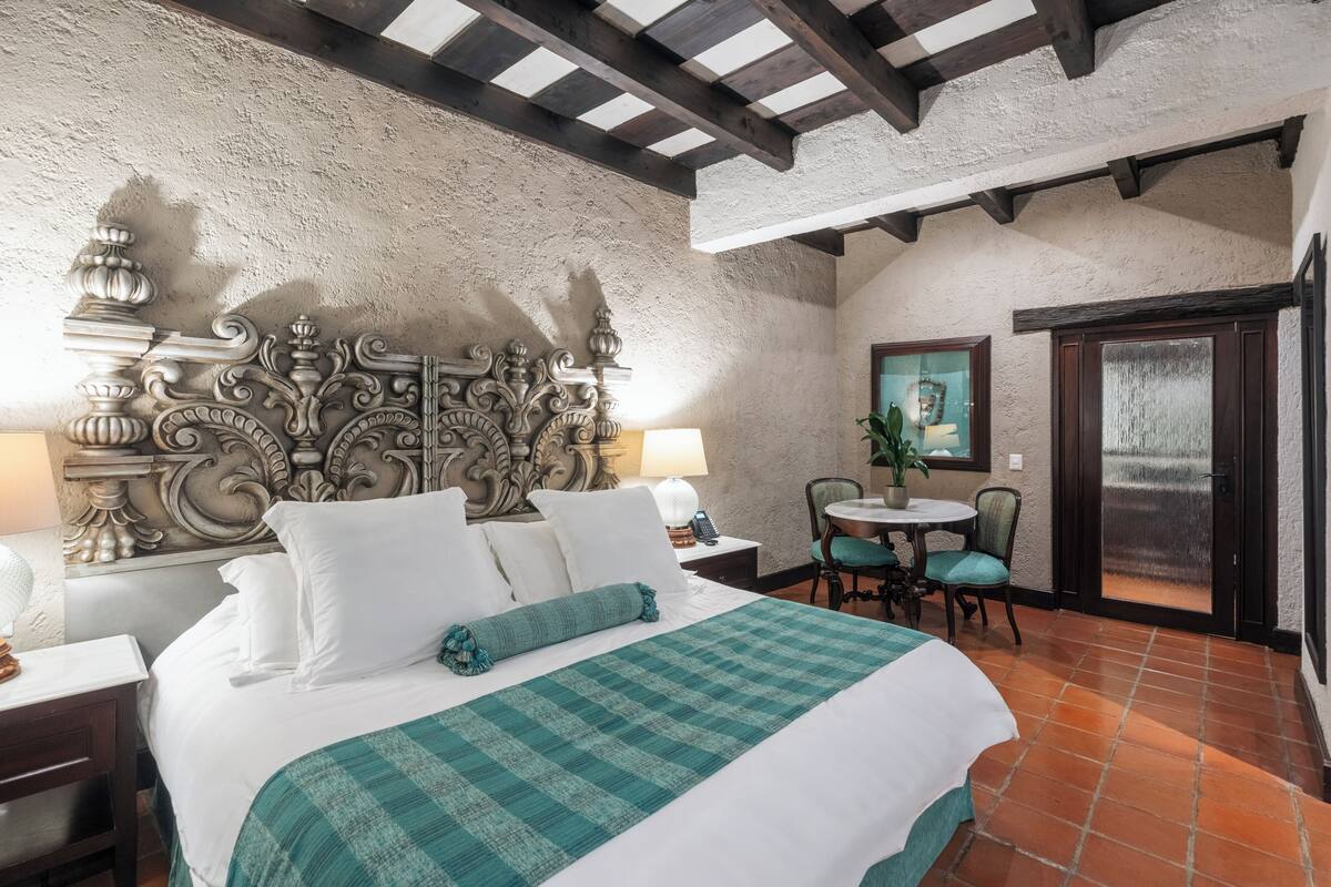 Master Suite with Jacuzzi, 1 King Bed, No. 4 & 3 | Ropa de cama de alta calidad, minibar, caja fuerte y escritorio