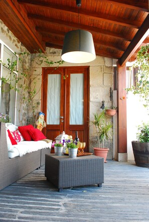 Exterior detail - Casa Relógio de Sol (Lamego)