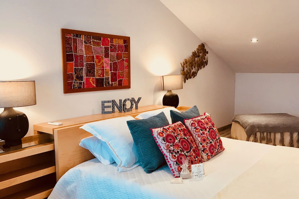 Individually decorated, individually furnished, soundproofing
