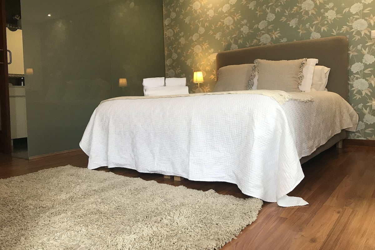 Double or Twin Room, Pool View | Soundproofing, individually decorated, individually furnished