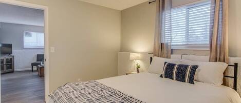 2 bedrooms, iron/ironing board, WiFi, bed sheets