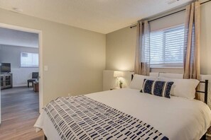 2 bedrooms, iron/ironing board, WiFi, bed sheets