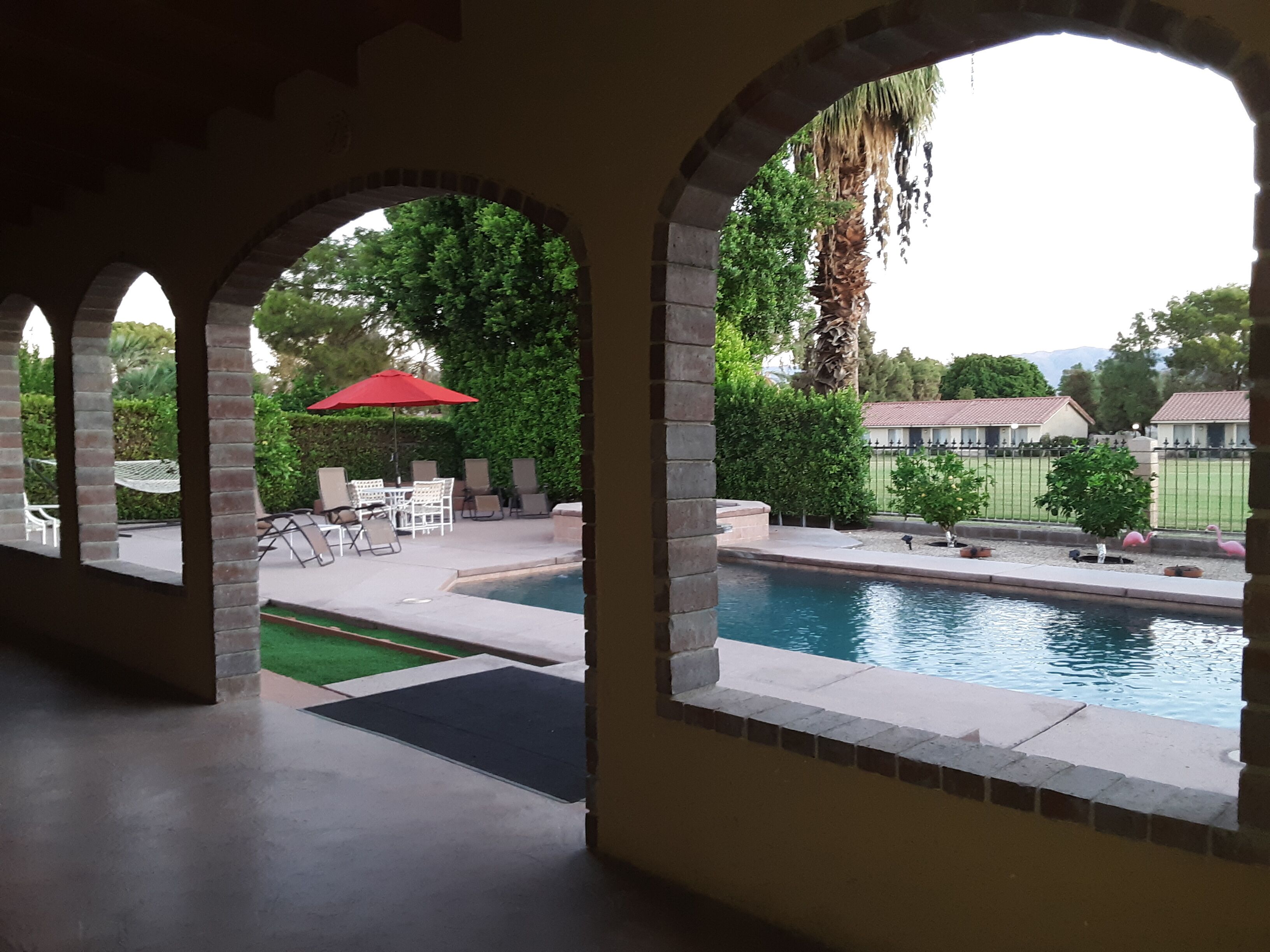 25 MINUTE WALK TO COACHELLAFEST / STAGECOACH   !!!   SALT WATER POOL/SPA 