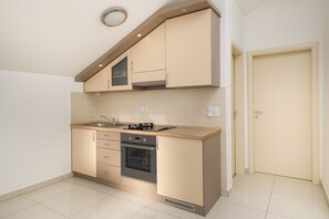 Fridge, oven, stovetop, coffee/tea maker - Panorama Lux Apartments (Rogoznica)