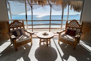 Panoramic Studio Suite, Sea View