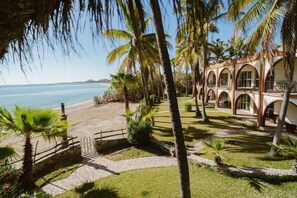 Terrace/patio - Hotel Rancho Buena Vista (Buenavista)