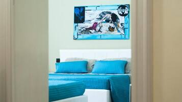 Quadrupla familiare, vista città | Una scrivania, tende oscuranti, insonorizzazione