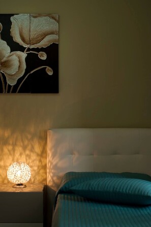 Desk, blackout drapes, soundproofing, free cribs/infant beds - B&B Villa Roma (Piazza Armerina)