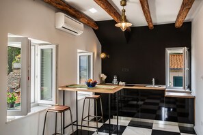 Private kitchen - Apartment Smile Lux With View (Split)