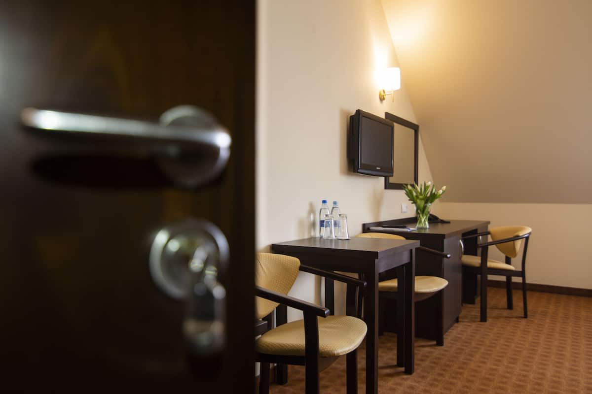 desk, blackout curtains, rollaway beds, free wifi