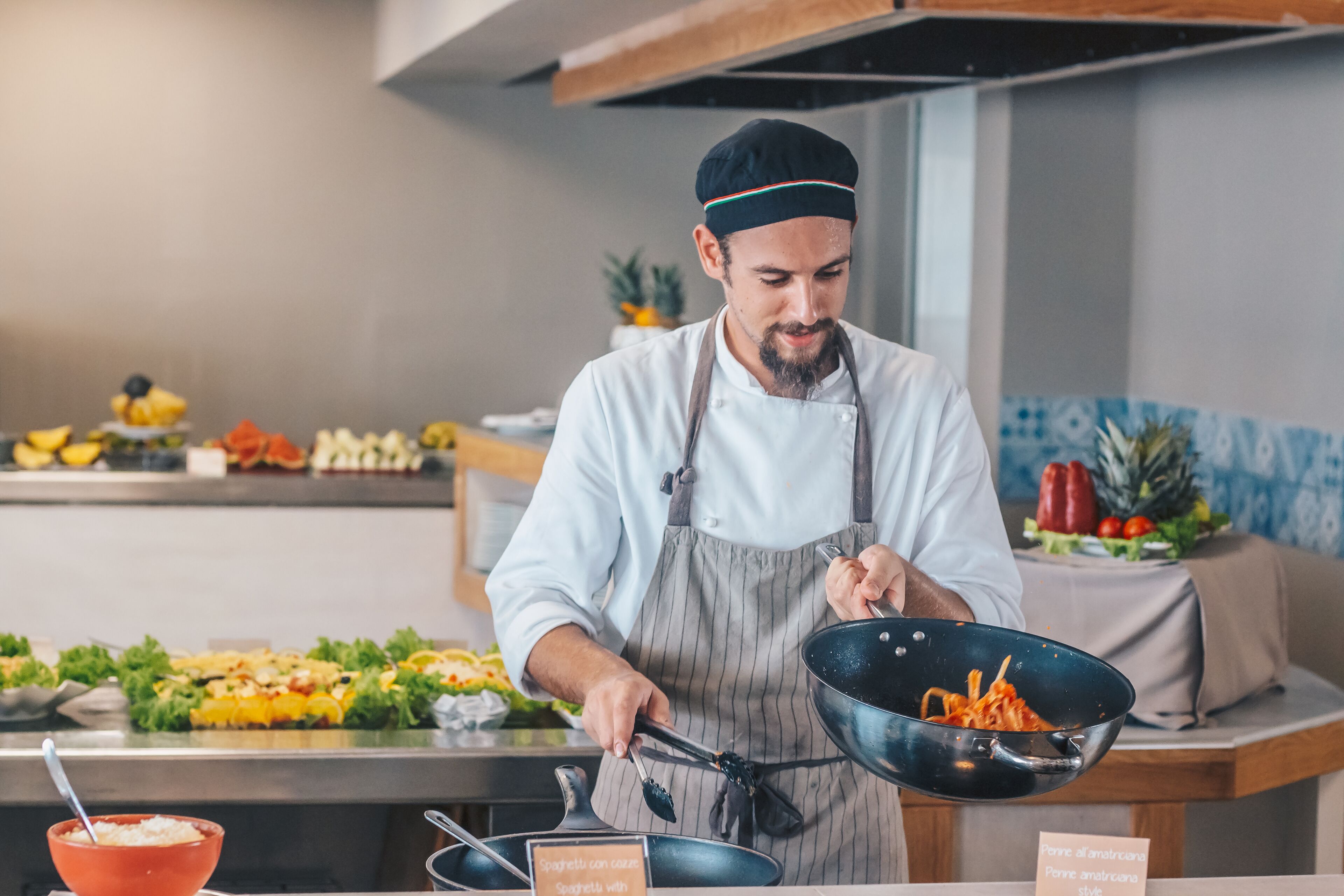 Petit déjeuner, déjeuner et dîner servis sur place