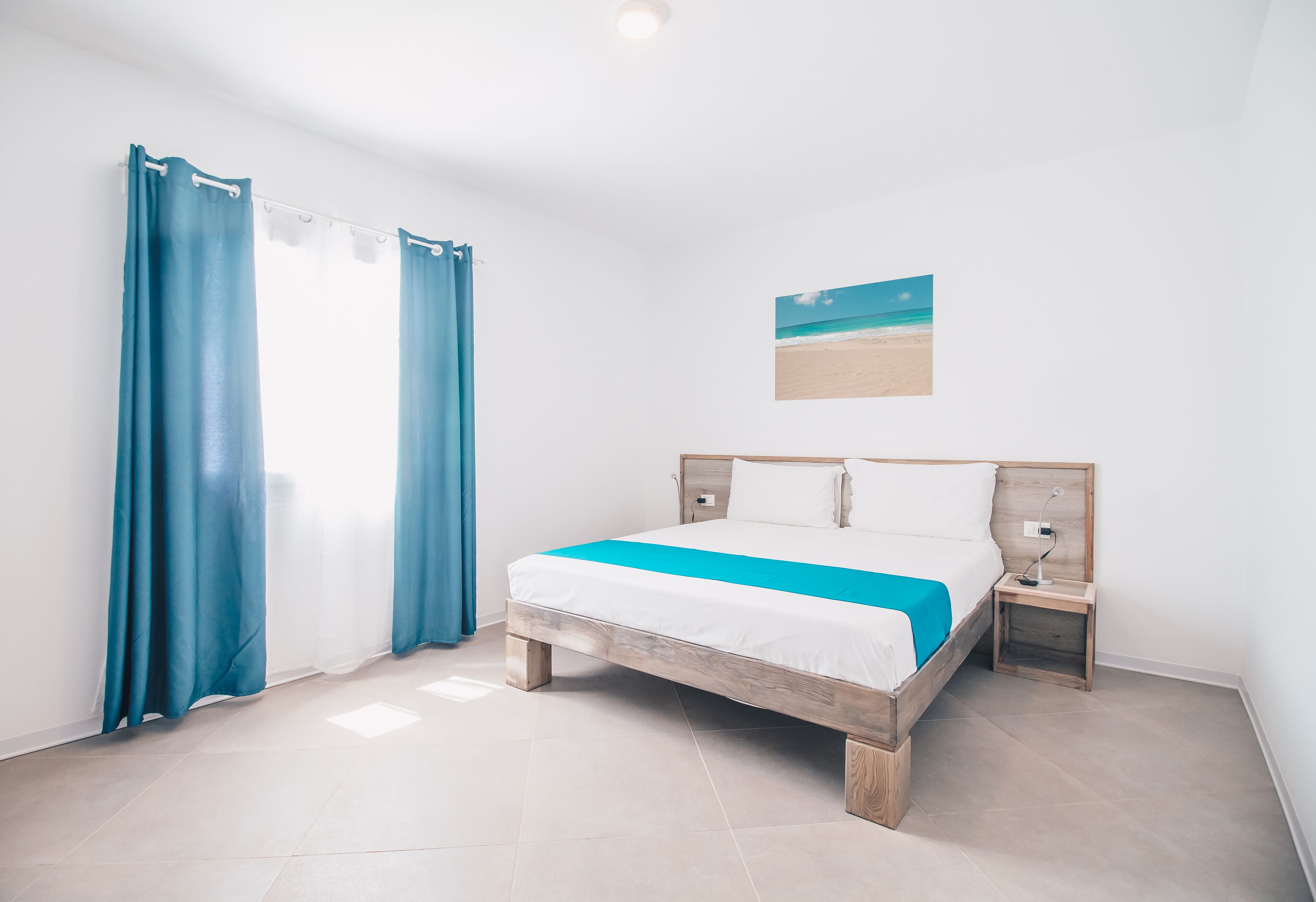 in-room safe, free wifi, bed sheets