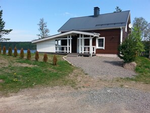 Exterior - Comfortable cottage on a beautiful lake (Uro)