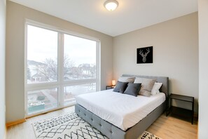 Signature Apartment, 1 Bedroom, Non Smoking - The Luxe Suites at Prospect Park (Minneapolis)
