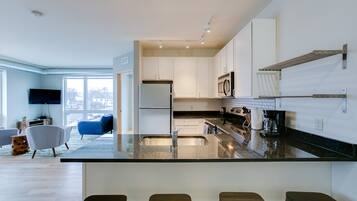 Classic Apartment, 1 Bedroom | Private kitchen | Fridge, microwave, stovetop, dishwasher