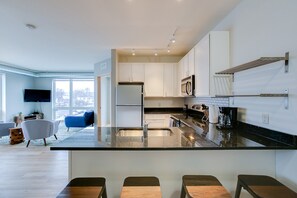 클래식 아파트, 침실 1개 | 전용 주방 | 냉장고, 전자레인지, 쿡탑, 식기 세척기