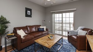 Premium Apartment, 1 Bedroom, Private Bathroom | Living area | 45-inch TV with digital channels - The Modern Flats of Ames (Ames)