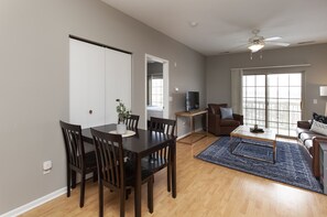 Dining - The Modern Flats of Ames (Ames)