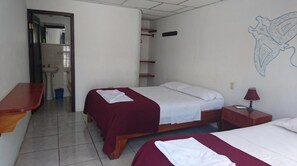 Free WiFi - Darwin Hostel (Puerto Ayora)