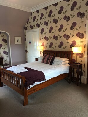 Phòng đôi, quang cảnh vườn | Bàn, bàn ủi/dụng cụ ủi quần áo, nôi/giường cho trẻ sơ sinh (phụ phí) 