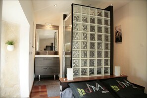 Double Room, 1 Queen Bed, Pool View (Ô De Glace) | Bathroom | Shower, rainfall showerhead, free toiletries, hair dryer - Ô Chambre d'hôtes (Le Gua)