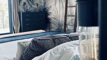Double Room, 1 Queen Bed, Pool View (Ô De Glace) | Individually decorated, individually furnished, desk, blackout drapes