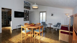 Basic Apartment, 3 Bedrooms | Living area - Maison Giuliana (Santa Croce Camerina)