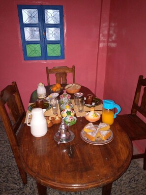 Free daily full breakfast