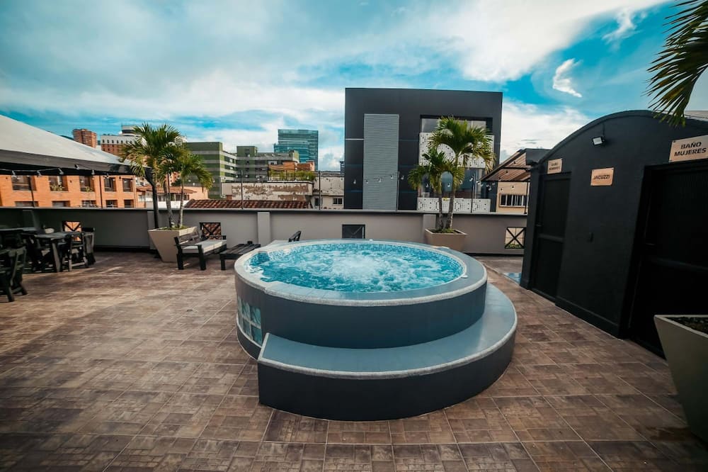 Tik by Bernalo Hotels