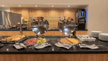 Tägliches inbegriffenes großes Frühstück