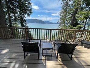Terrace/patio - —Priest Lake Waterfront Escape— (Coolin)