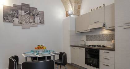 Seaside Apartment in Monopoli with 2 bedrooms with veranda
