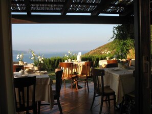 Breakfast, lunch and dinner served - Hotel Sardus Pater (Fluminimaggiore)