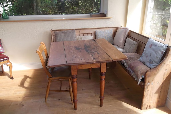 Iron/ironing board, free WiFi, bed sheets, wheelchair access