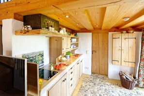 Refrigerador, microondas, parrilla de estufa y lavavajillas 