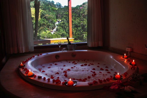 Chalé com Hidro - Vista Cachoeira | Individually decorated, individually furnished, desk, free WiFi