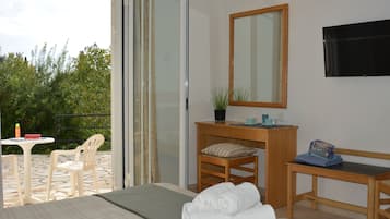 Budget Double or Twin Room | 1 chambre, chambres insonorisées, Wi-Fi gratuit, draps fournis