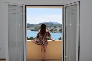 1 habitación, sistema de insonorización, wifi gratis y ropa de cama