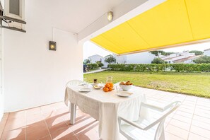 Outdoor dining - Villa Alfamar by HelloVacations (Albufeira)